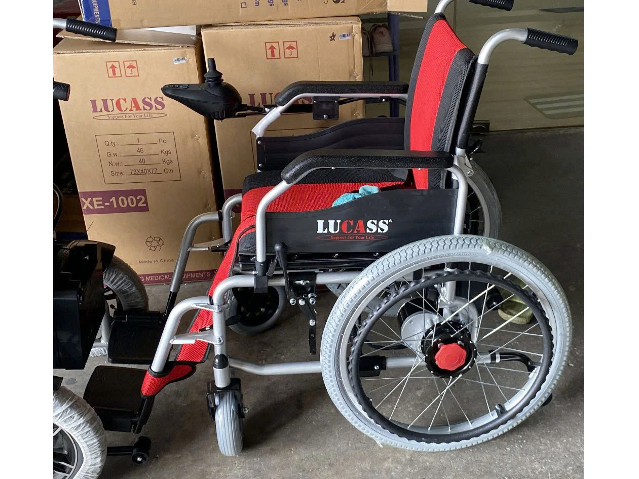 xe lăn điện Lucass XE-301