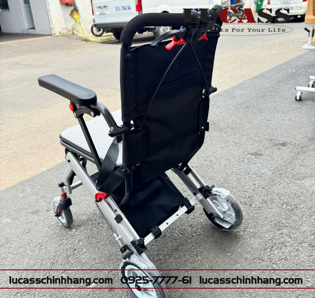 Xe lăn nhôm cao cấp Lucass X-400