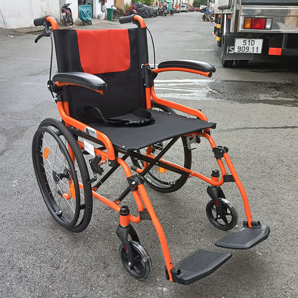 xe lăn lucass X-61